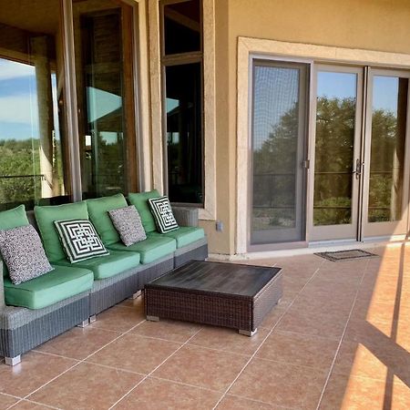 Scenic Hill Country Retreat - Rhino Ranch Villa New Braunfels Bagian luar foto
