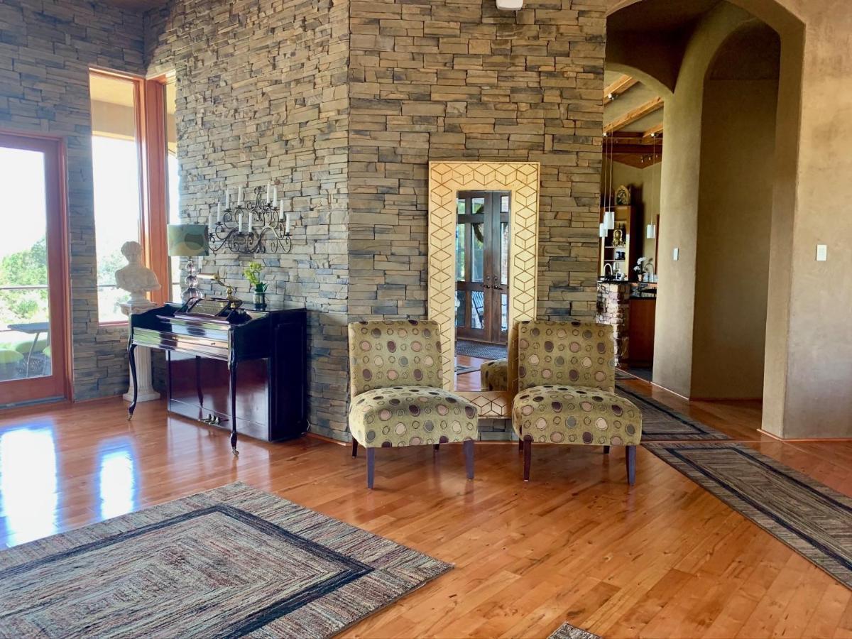 Scenic Hill Country Retreat - Rhino Ranch Villa New Braunfels Bagian luar foto