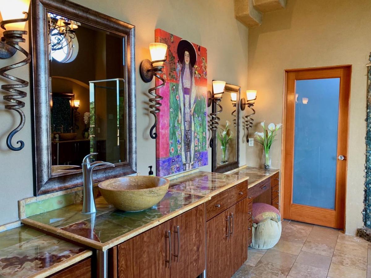 Scenic Hill Country Retreat - Rhino Ranch Villa New Braunfels Bagian luar foto