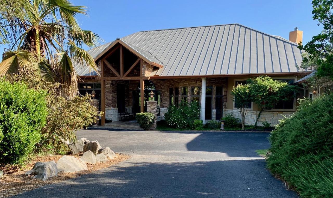 Scenic Hill Country Retreat - Rhino Ranch Villa New Braunfels Bagian luar foto