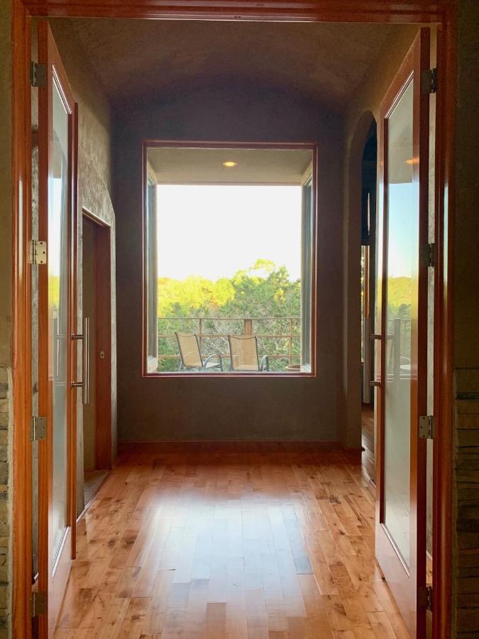 Scenic Hill Country Retreat - Rhino Ranch Villa New Braunfels Bagian luar foto