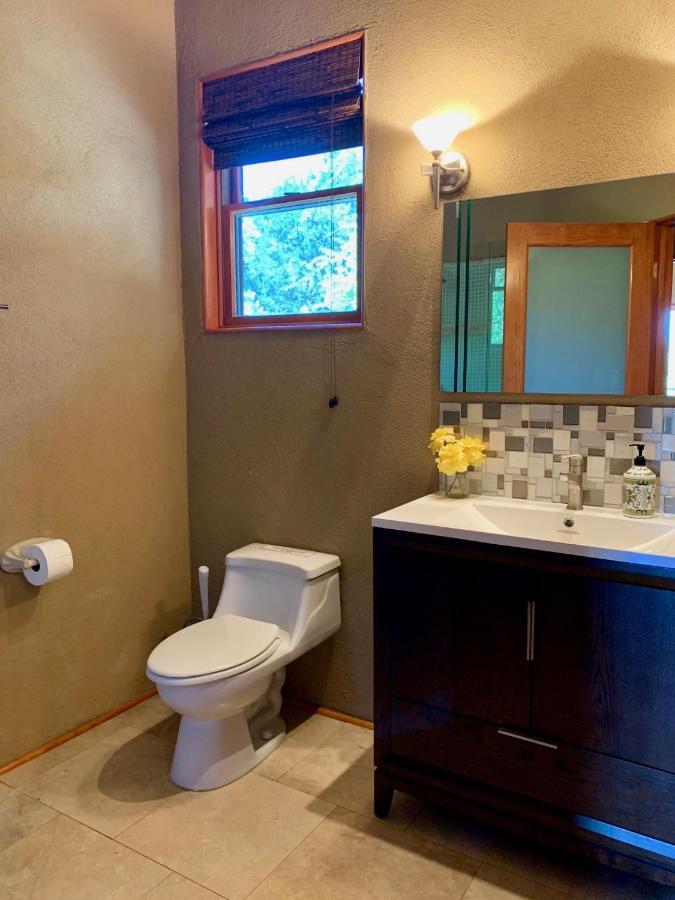 Scenic Hill Country Retreat - Rhino Ranch Villa New Braunfels Bagian luar foto