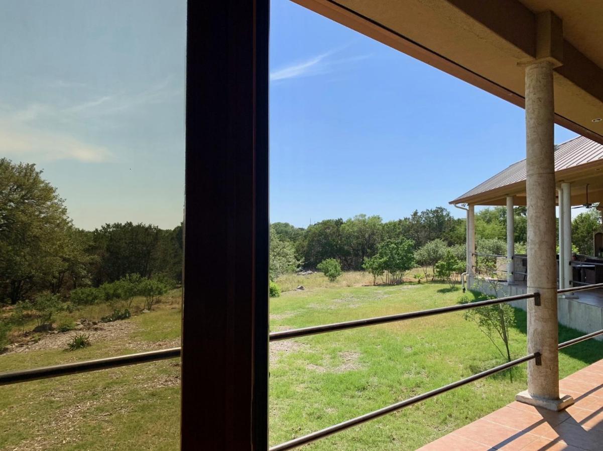 Scenic Hill Country Retreat - Rhino Ranch Villa New Braunfels Bagian luar foto