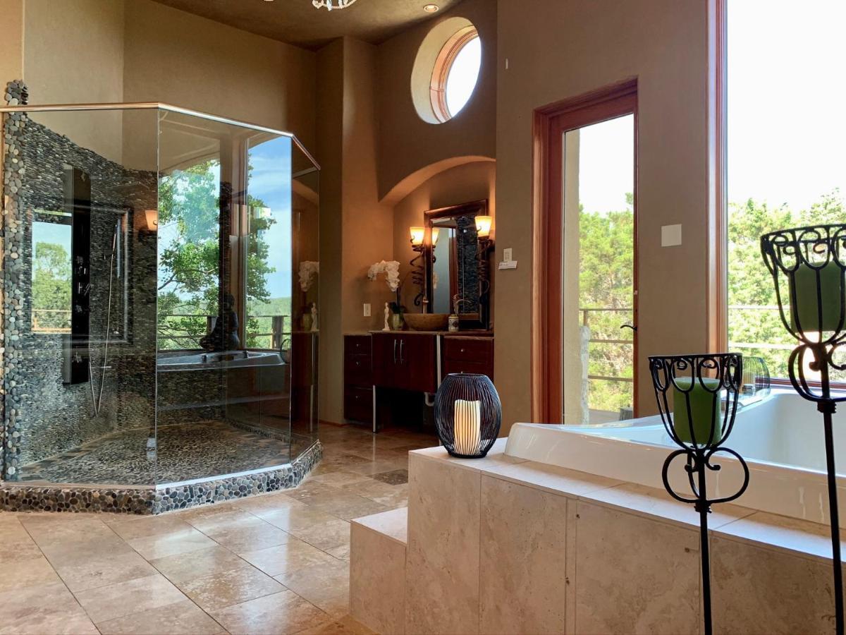 Scenic Hill Country Retreat - Rhino Ranch Villa New Braunfels Bagian luar foto