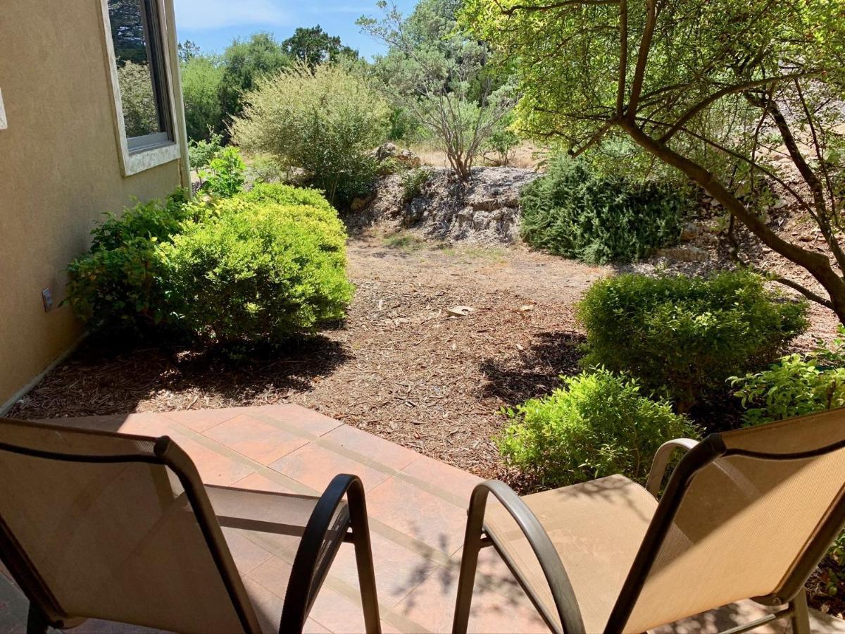 Scenic Hill Country Retreat - Rhino Ranch Villa New Braunfels Bagian luar foto