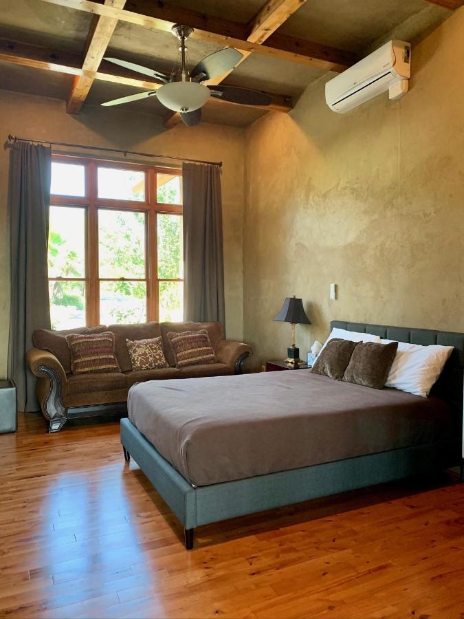 Scenic Hill Country Retreat - Rhino Ranch Villa New Braunfels Bagian luar foto