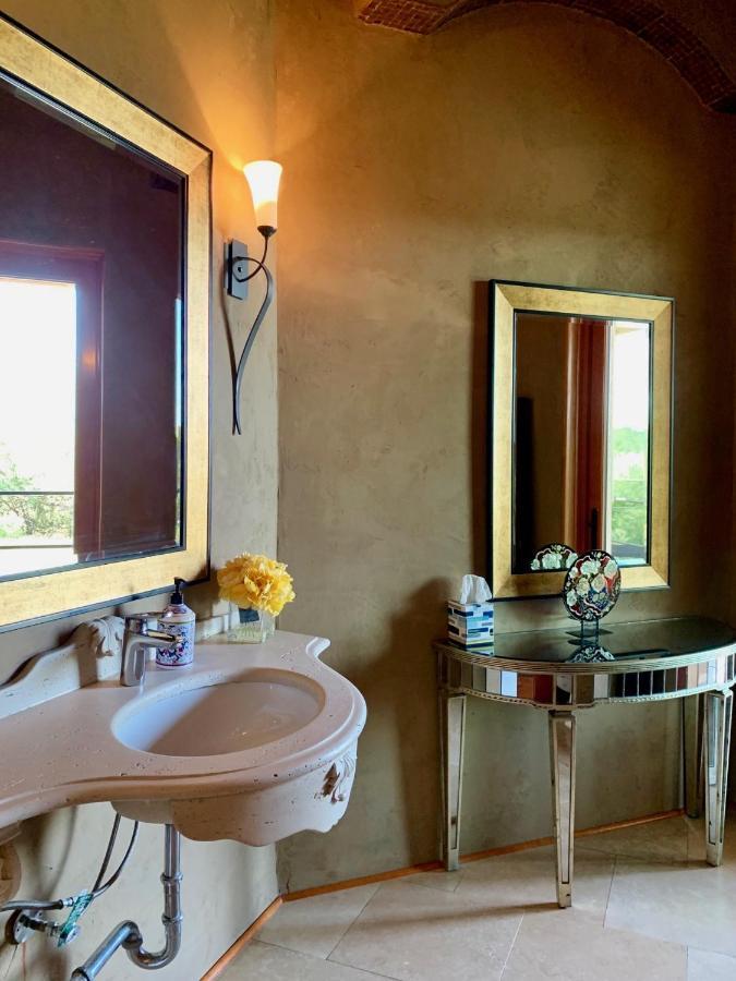 Scenic Hill Country Retreat - Rhino Ranch Villa New Braunfels Bagian luar foto