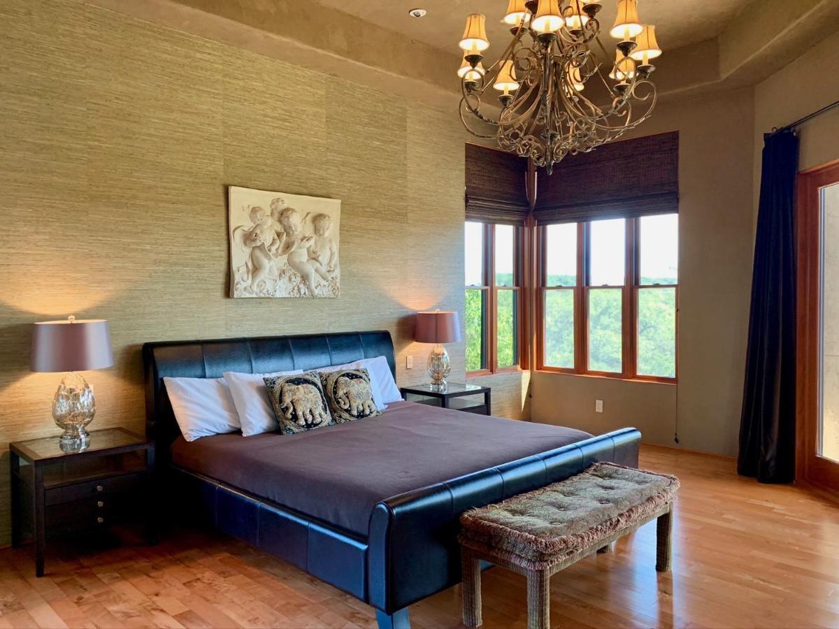 Scenic Hill Country Retreat - Rhino Ranch Villa New Braunfels Bagian luar foto