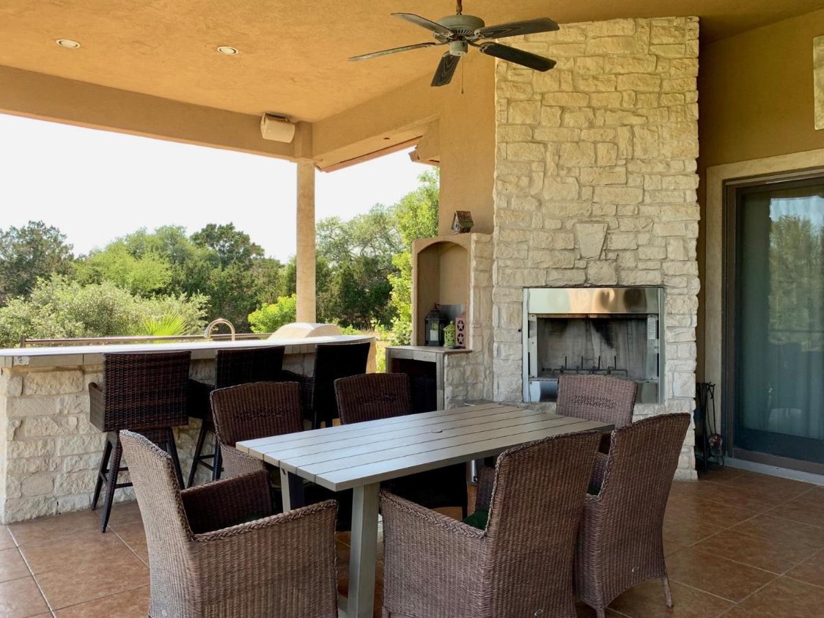 Scenic Hill Country Retreat - Rhino Ranch Villa New Braunfels Bagian luar foto